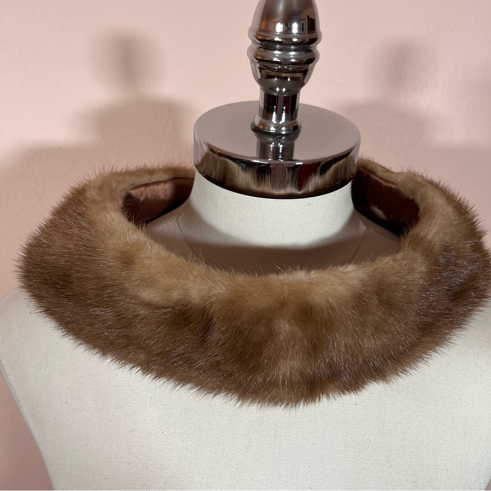 Vintage 1940 50 Retro art deco Boat neck Mobwife Real Minx Fur Brown wide Collar